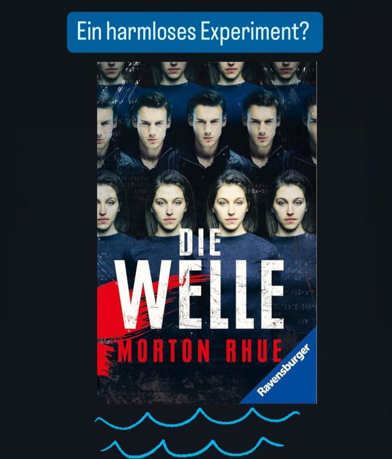 Das Cover zeigt den Titel des Buches in weiß auf blauem Hintergrund sowie einige Schüler in blau-grauen Oberteilen.