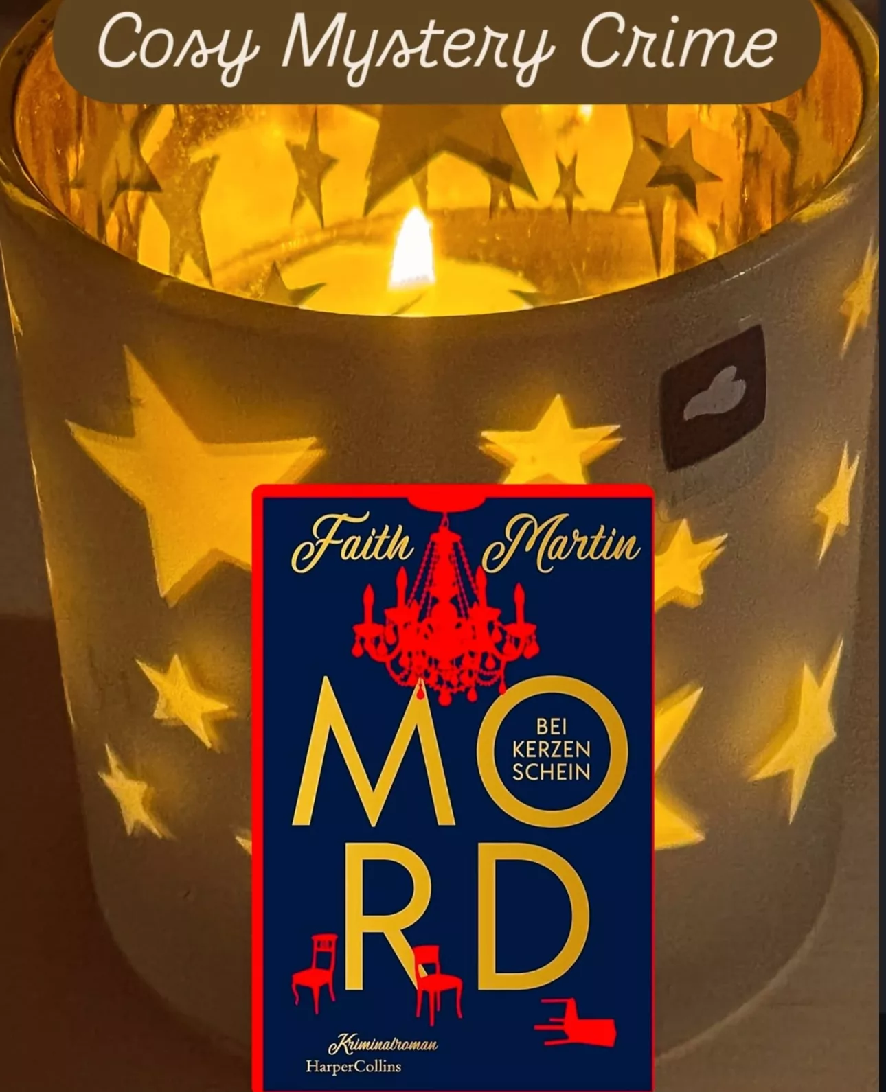 Das schlichte Buchcover auf dem die Silhouette eines roten Kronleuchters unter dem groß MORD steht.